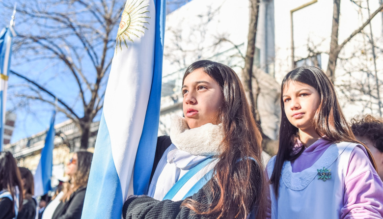 Acto por el día de la Bandera en Salto