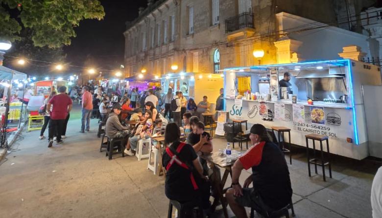 8M en Salto: emprendedoras, música y reflexiones