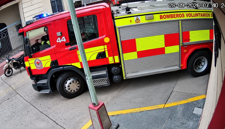 Incendio en un depósito: la rápida intervención de Bomberos evitó daños mayores