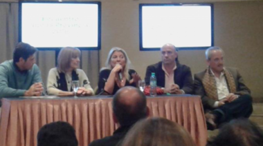 Referentes de la CC - Cambiemos de Salto presentes en encuentro provincial con Carrió