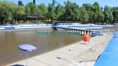 Prohibido bañarse en el río hasta inauguración de temporada