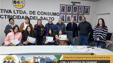 Se entregaron los premios a los ganadores del Concurso literario cooperativo