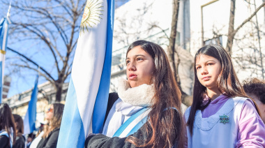 Acto por el día de la Bandera en Salto