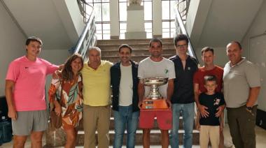 Reconocimiento al equipo de Inés Indart, campeón del torneo de localidades 2025