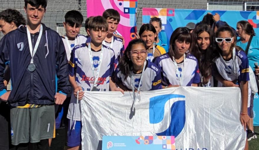 Ahora! Medalla de plata para el equipo de Fútbol 7 mixto