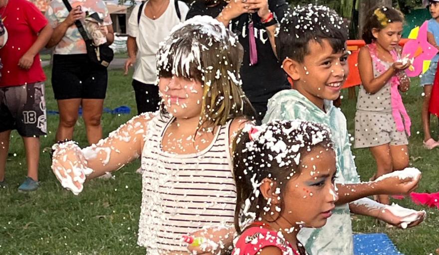 El Carnaval se celebró junto a los más pequeños en la Plaza Sebastián Dray
